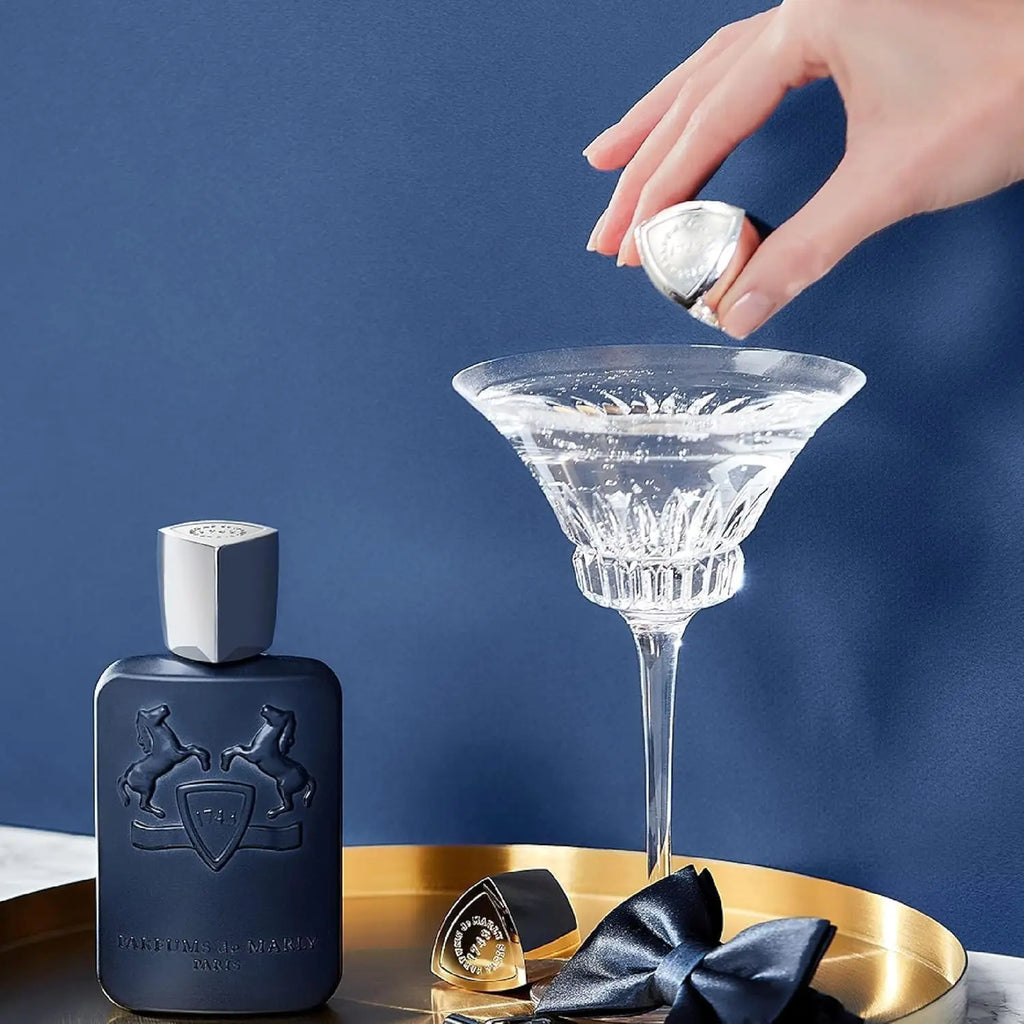 Parfums de Marly Layton Eau de Parfum Spray for Unisex – Refined Oriental Woody & Spicy Aromatic Scent, Apple, Lavender, Vanilla & Precious Woods, Long-Lasting Luxury Fragrance, Perfect Gift, 4.2 fl oz / 125 ml