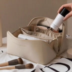 Large Capacity Waterproof Makeup Bag White Portable Spacious Organizer with Compartments Travel Cosmetic Pouch with Handle And Divider