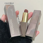 Available in 3 shades Matte Lipstick Matte Velvet Waterproof Non-fading lip gloss that enhances color and brightens lips Suitabl