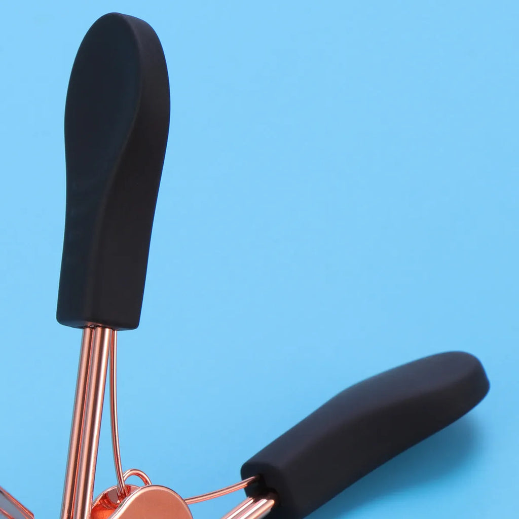 Eyelash Curler Rose Stainless Steel Lash Curler Tool with Soft Rubber Pad Anti Slip Grip Flexible Strong Spring