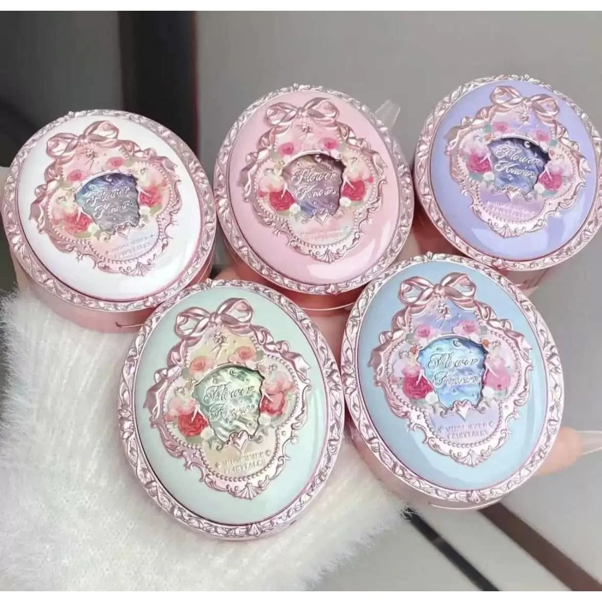 Flower Knows Strawberry Rococo Series Embossed Blush Fine Powder Makeup Smooth Long-Lasting Blusher Face Enhancing Makeup Color