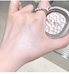 LEEINTO color-glowing high-gloss powder pearlescent powder brightens up the make-up eye shadow disc