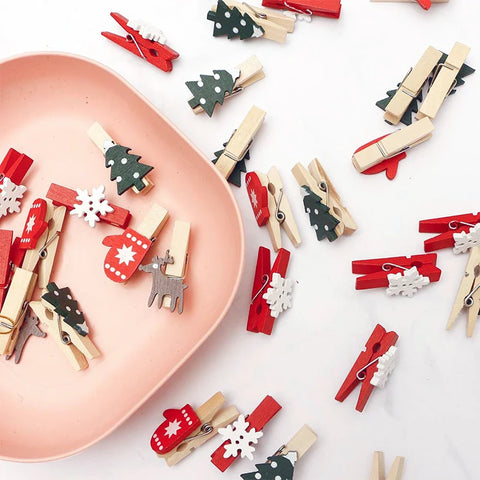30pcs Christmas Wooden Clips Christmas Tree Photo Clips Pendant Elk Gloves Snowflake Clothespins DIY Photo Pegs for New Year