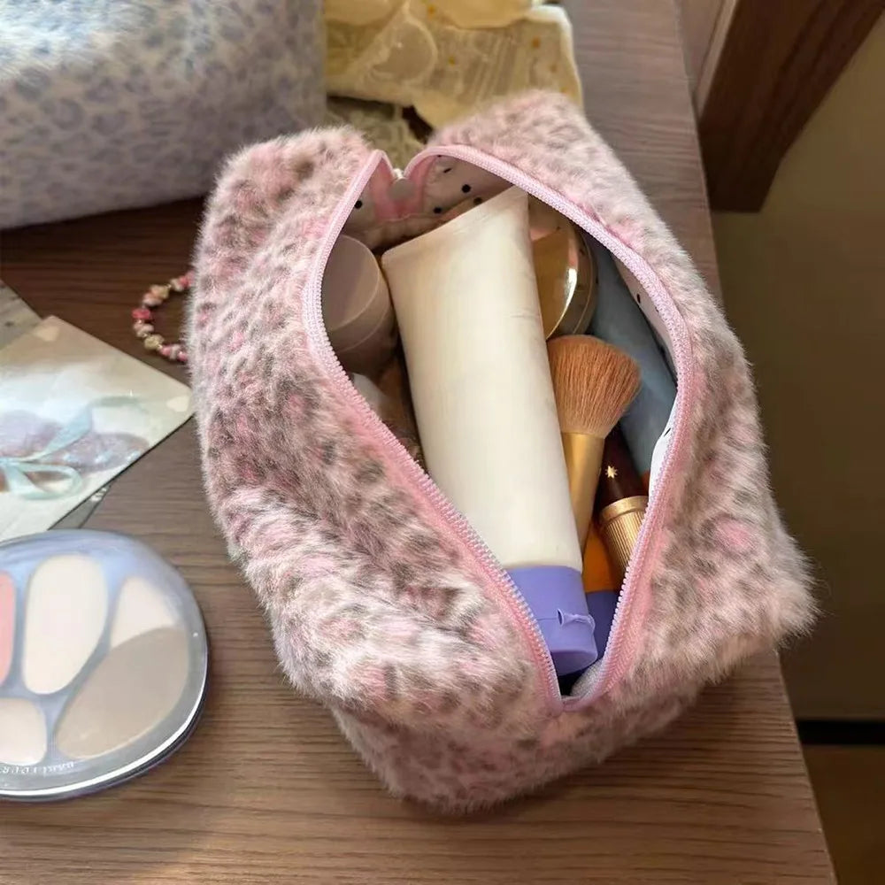 Durable Fuzzy Makeup Bag Large Capacity Leopard Print Toiletry Organizer Portable Cosmetic Bag Girls Travel Storage Pouch