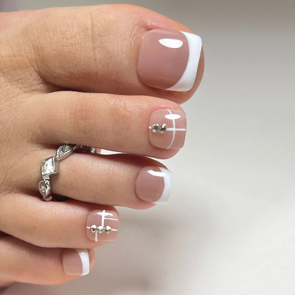 New White Flower Artificial Toe Nails with Gold Foil False Toenail Tips French Lady Girl Wearable Press on Nails for Feets