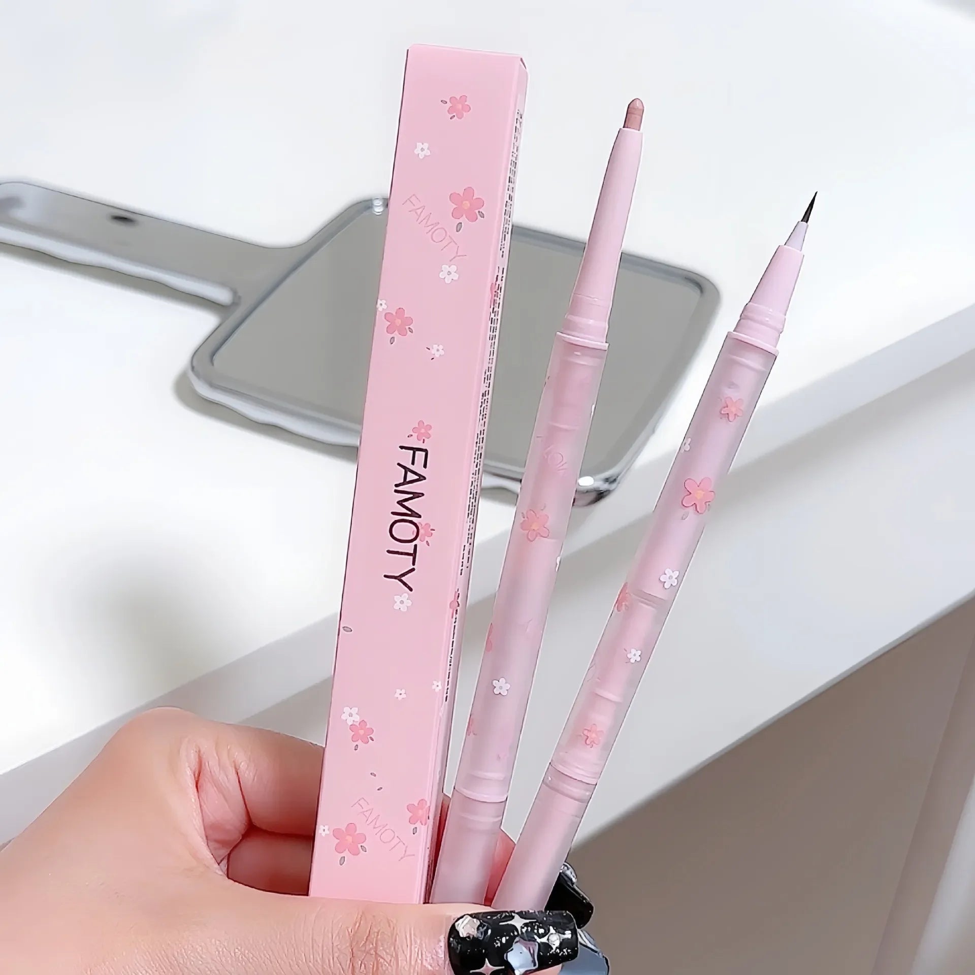Double Head Lying Silkworm Eyeliner Liquid Down To Shadow Pencil Eye Highlighting Eyeshadow Stick Natural Big Eye Makeup Gel Pen