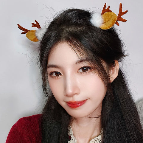 Festive Brown Deer Antlers Hair Clips with Fluffy Pom-Poms - Adorable And Soft Christmas Hair Accessories for Adults, Perfect fo