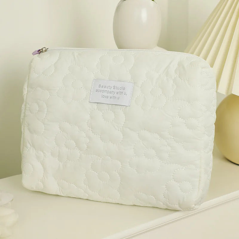 Embroidery Large-Capacity Cosmetic Bag Waterproof Portable Storage Bag Travel Makeup Pouch