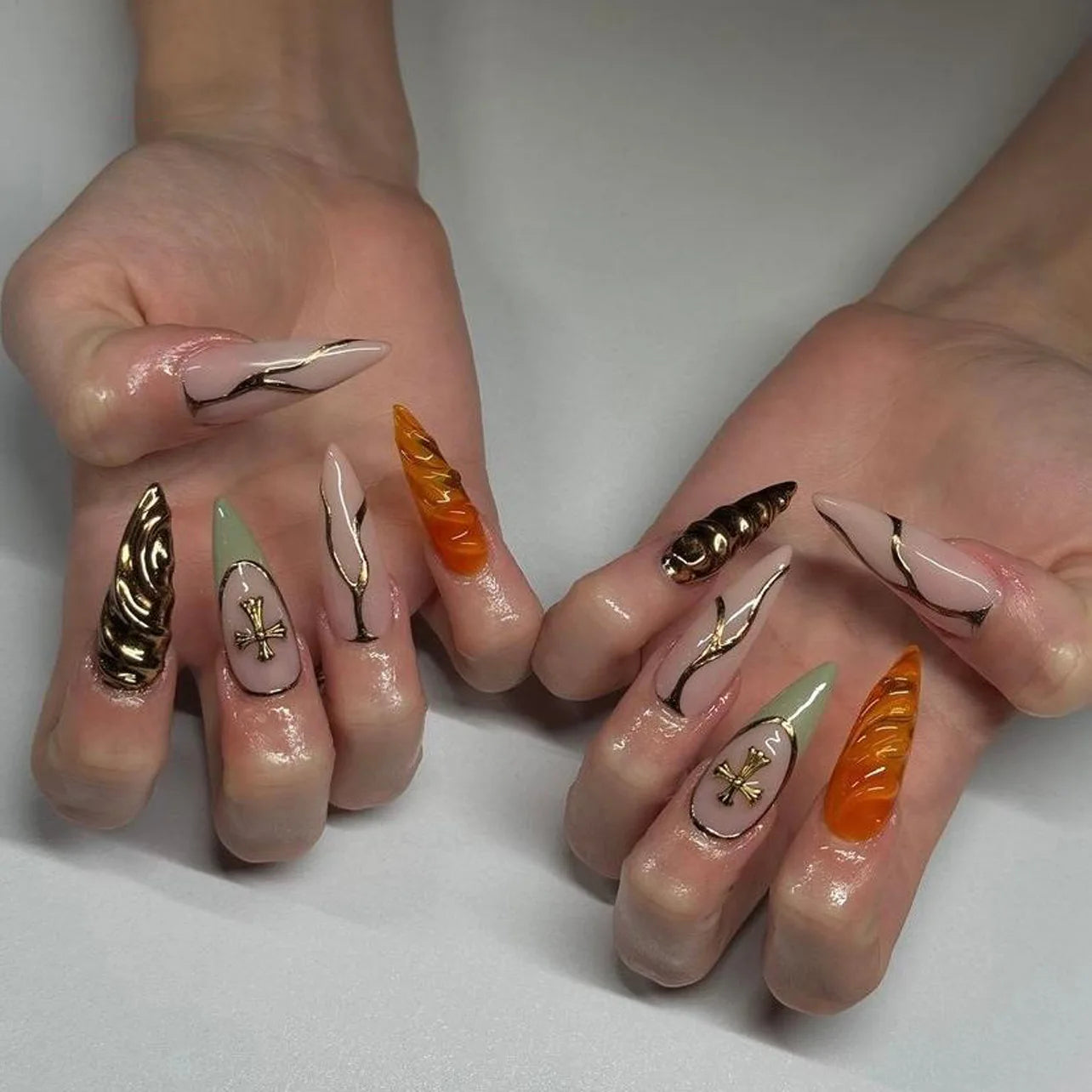 24pcs Sliver Spider Design Fake Nail Halloween Gothic Punk False Nail Tips Wearable European Heavy Metal Almond Press on Nails