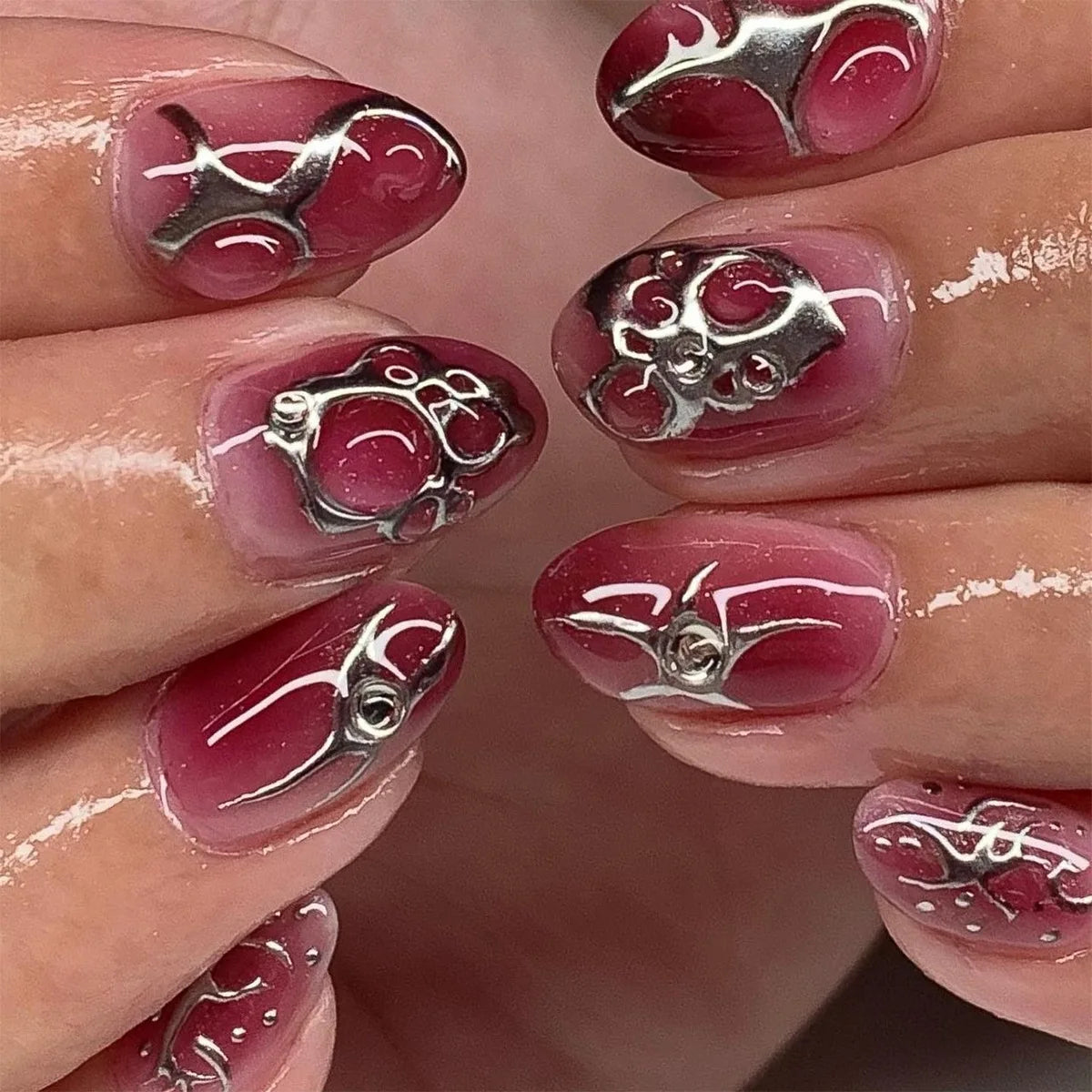 24pcs Sliver Spider Design Fake Nail Halloween Gothic Punk False Nail Tips Wearable European Heavy Metal Almond Press on Nails