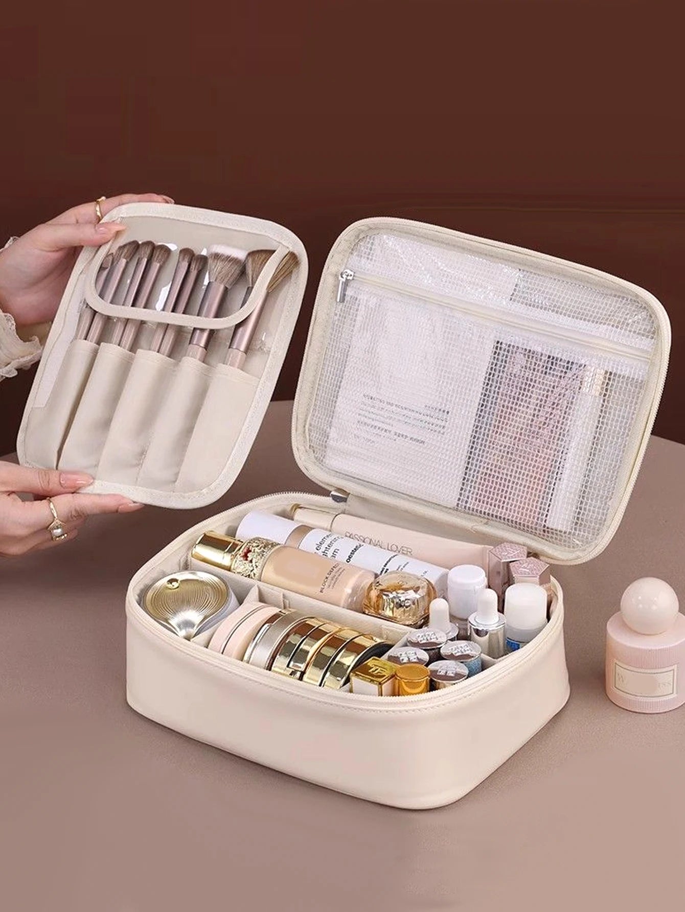 New PU leather makeup bag with large capacity, portable, and high-end outdoor feel, layered and multi-layer waterproof makeup ca