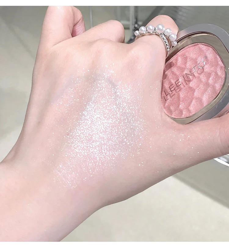 LEEINTO color-glowing high-gloss powder pearlescent powder brightens up the make-up eye shadow disc