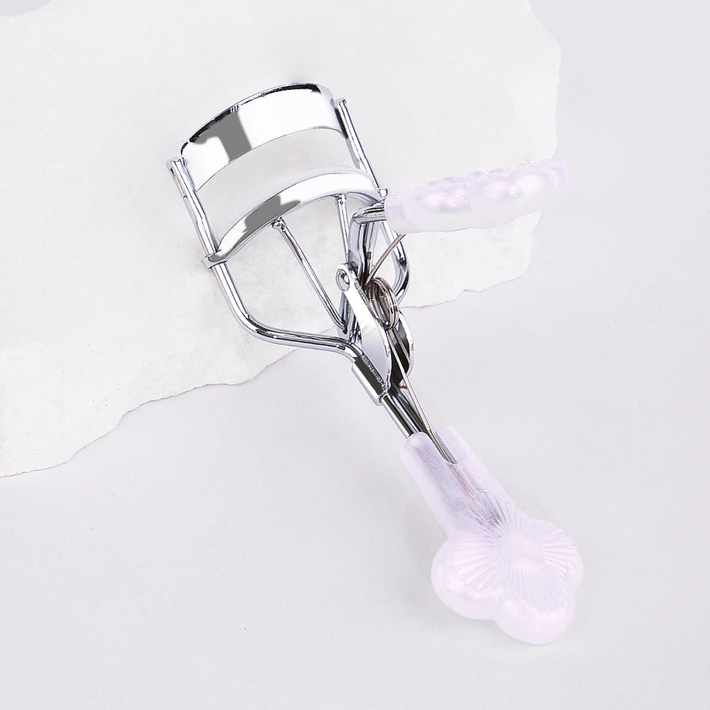 1 portable stainless steel eyelash curler with exquisite handle and long-lasting eyelash curling, suitable for beginners