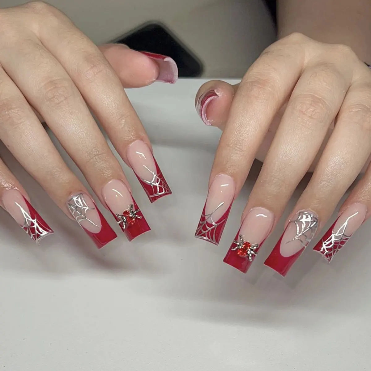 24pcs Sliver Spider Design Fake Nail Halloween Gothic Punk False Nail Tips Wearable European Heavy Metal Almond Press on Nails