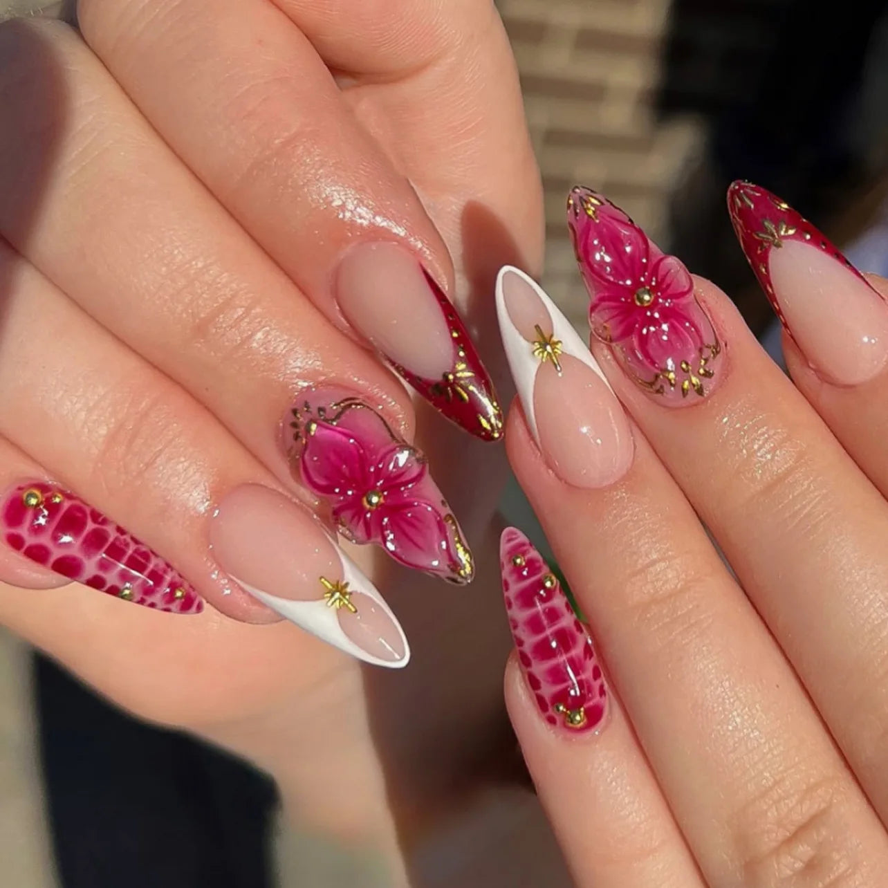 24pcs Tropical Flower Press On Nails Colorful French 3D Crystal Butterfly Shells Pattern Printed False Nails Almond Fake Nail
