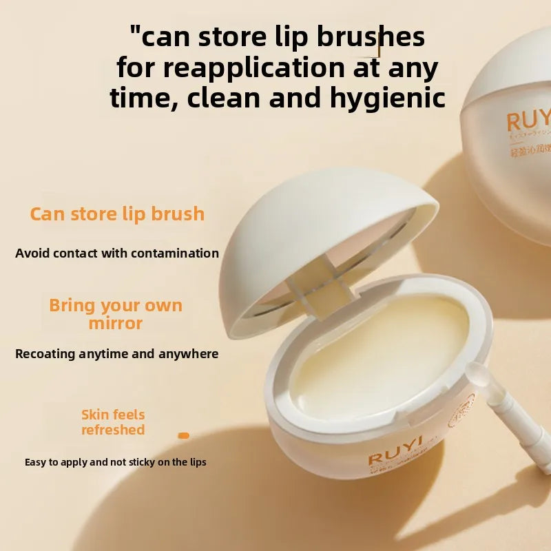 The moisturizing lip mask removes dead skin, reduces lip lines, moisturizes and repairs, and prevents dryness and cracking