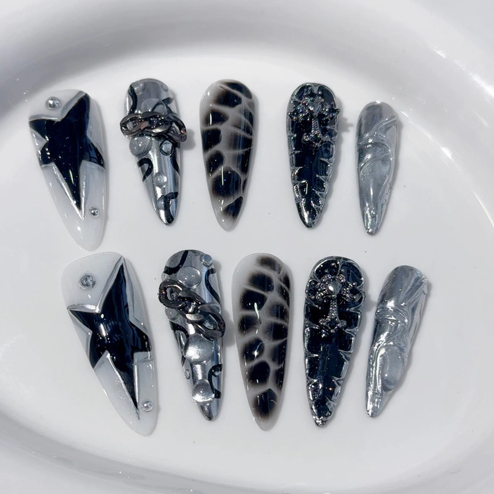 Handmade Press on Nails Punk Cool Black Star Crocodile pattern False Nails Heavy Metal European Black Almond Fake Nail Patches