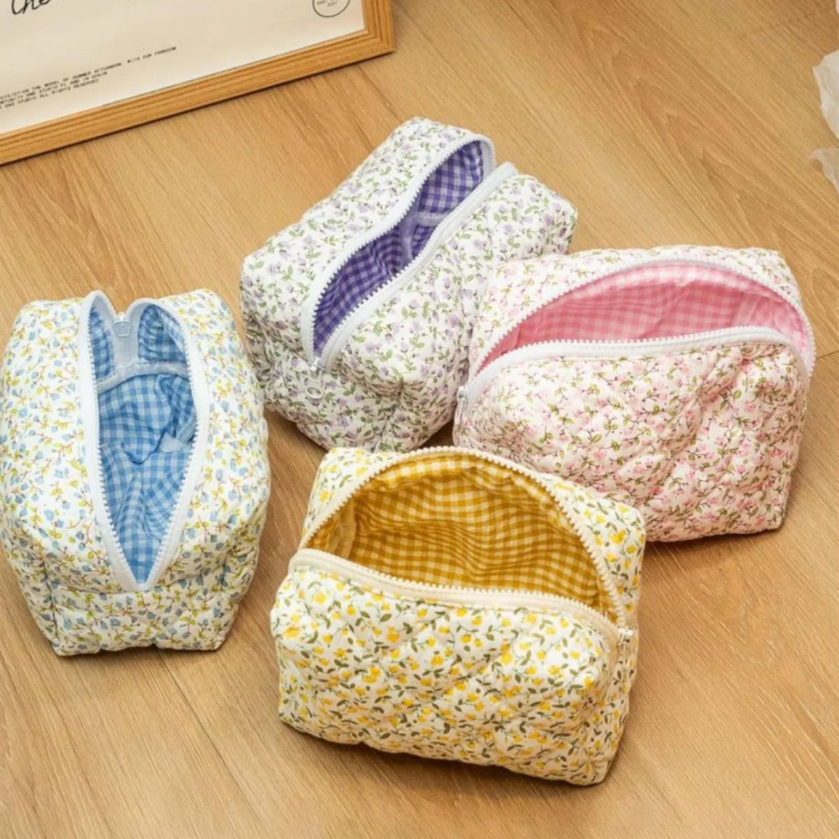 Women's Bag Floral Quilted Cosmetic Bag Large-capacity Cotton Fabric Storage Toiletries Bag For Cute Ladies Checkered Embroidery