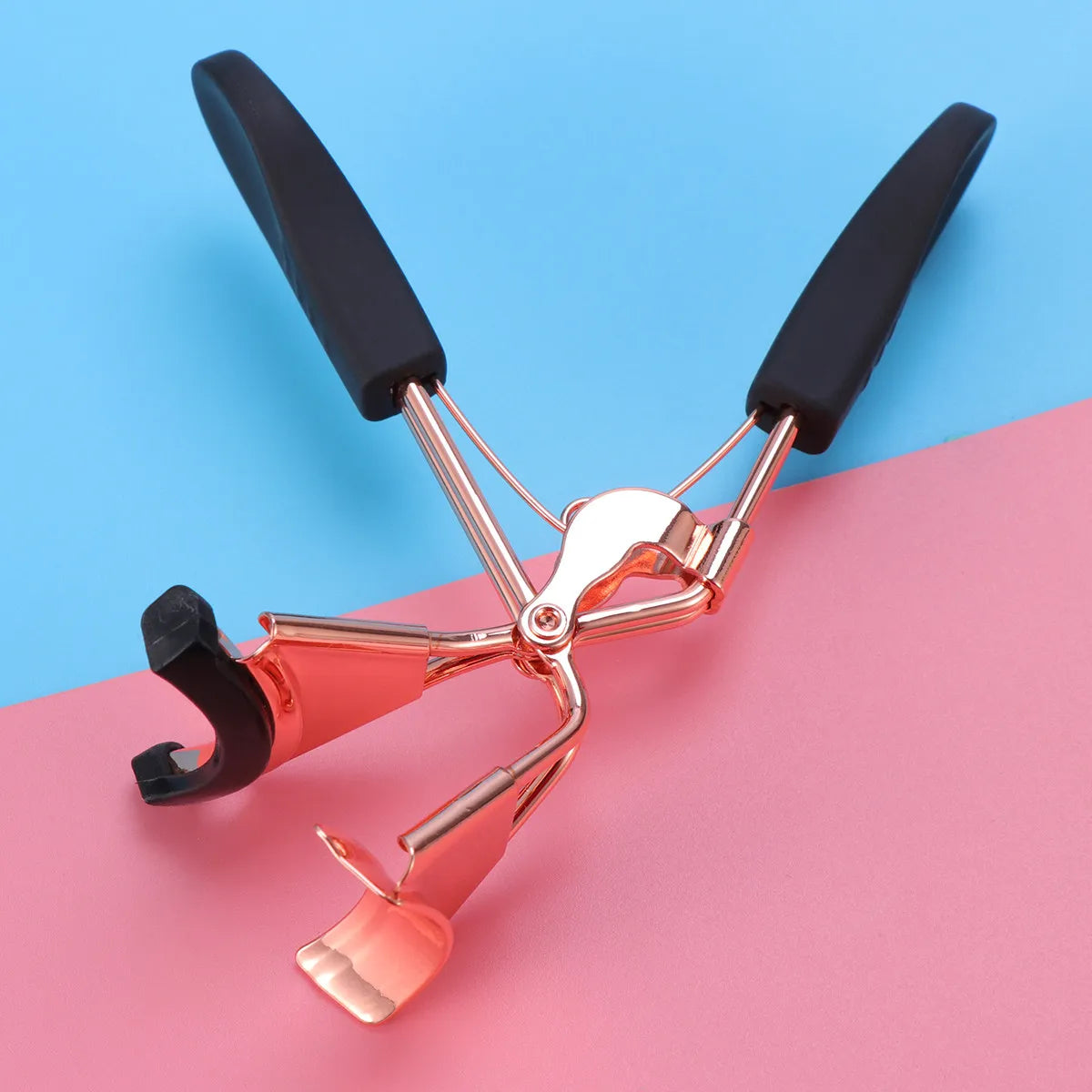 Eyelash Curler Rose Stainless Steel Lash Curler Tool with Soft Rubber Pad Anti Slip Grip Flexible Strong Spring