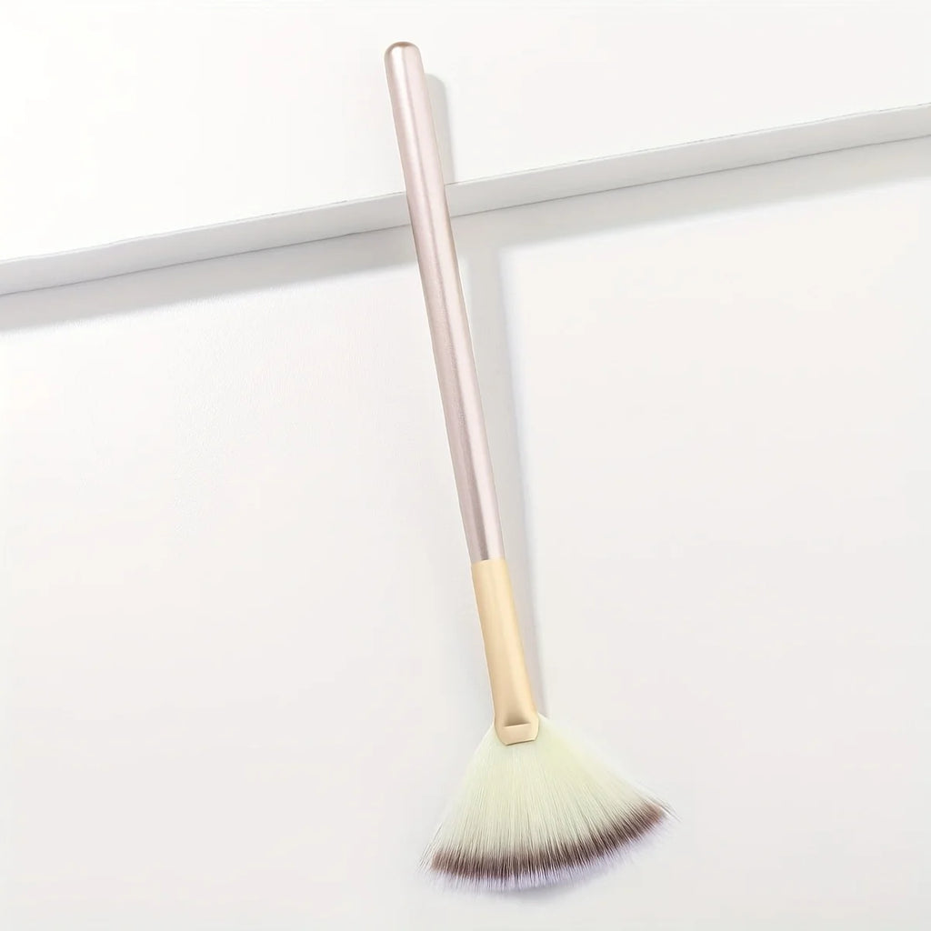 1pc Fan Shaped Highlight Brush Contour Brush Blending Highlighter Makeup Brush Face Loose Powder Brush Cosmetic Beauty Tools