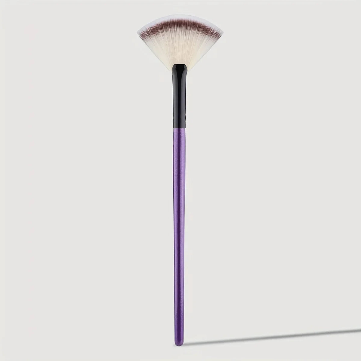1pc Fan Shaped Highlight Brush Contour Brush Blending Highlighter Makeup Brush Face Loose Powder Brush Cosmetic Beauty Tools