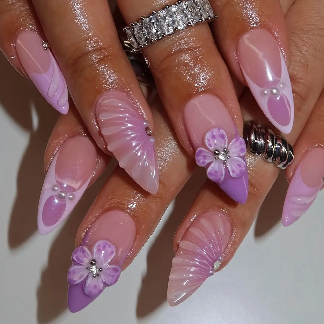 24pcs Tropical Flower Press On Nails Colorful French 3D Crystal Butterfly Shells Pattern Printed False Nails Almond Fake Nail