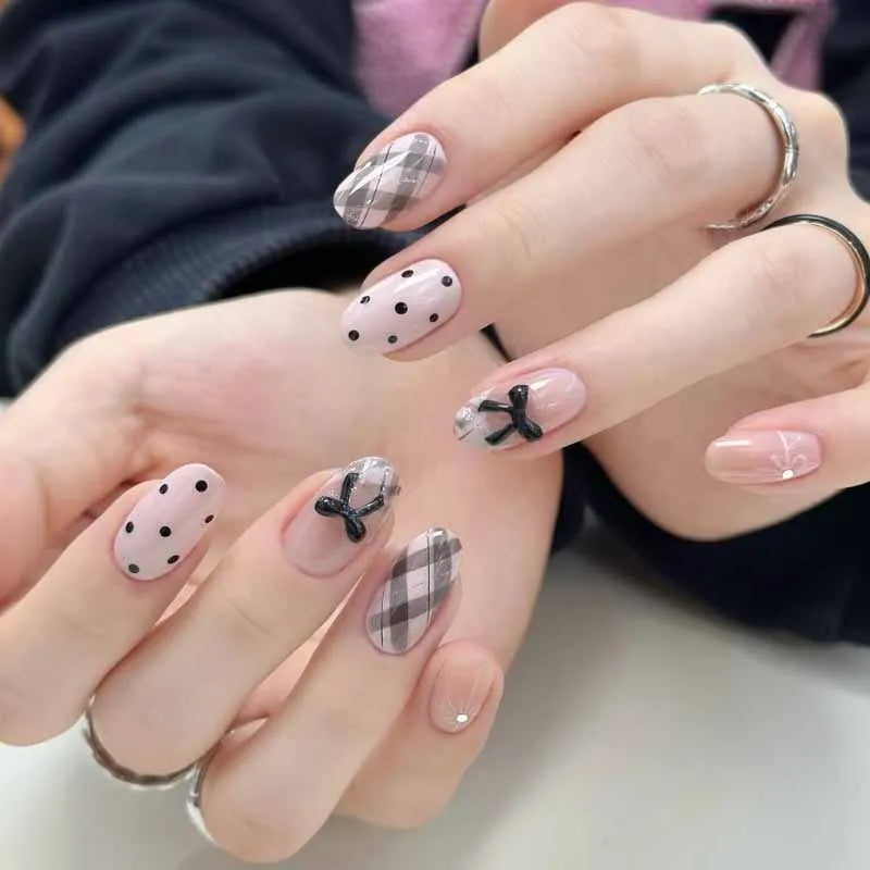 10Pcs French Plaid Bean Paste Pink Powder Butterfly Bowknot with Diamond Press On Nails Korean Style Girl Nail Patch Fake Nails