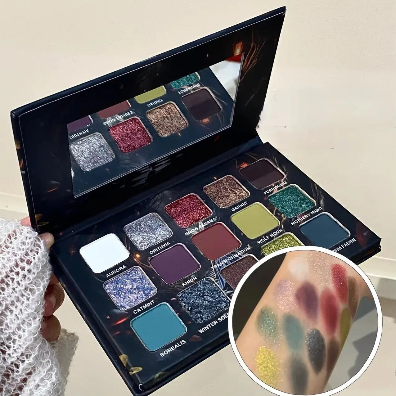 Purple Chameleon 15 Color Eyeshadow Palette Shimmer Glitter Matte Metallic Halloween Makeup Look Eye Shadow Palette