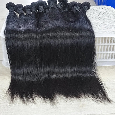 Straight Human Hair Bundles 10A Raw Hair Bundles 100% Human Hair Extensions Natural Black Brazilian Hair Weave Bundles for Women