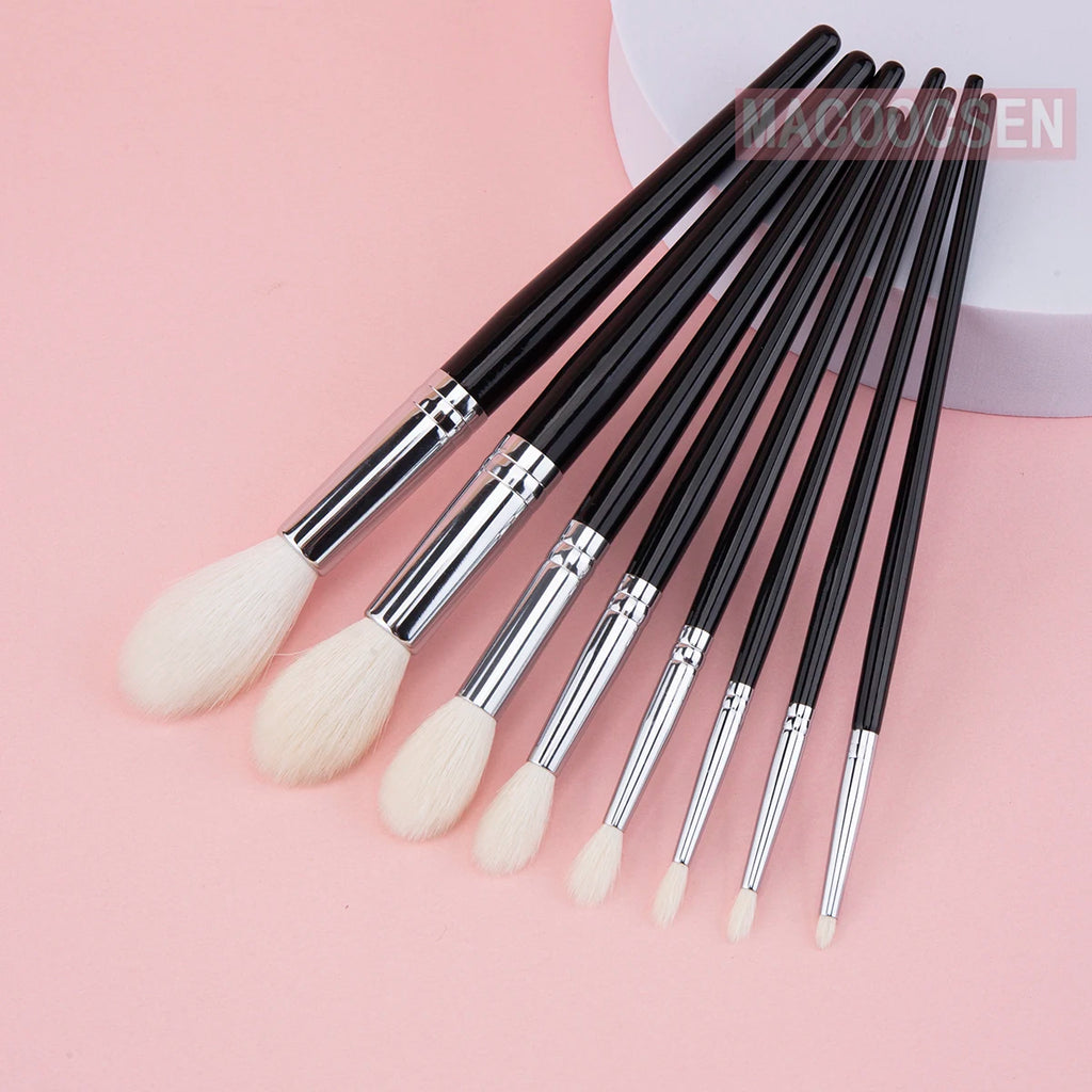 Highlighter Brush Eyeshadow Crease Brush Contour Crease Highlighter Sculpting Makeup Brushes 100% Goat Hair Tapered Beauty Tool