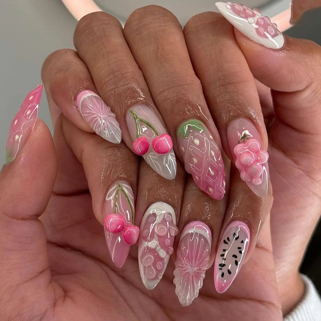 24pcs Tropical Flower Press On Nails Colorful French 3D Crystal Butterfly Shells Pattern Printed False Nails Almond Fake Nail