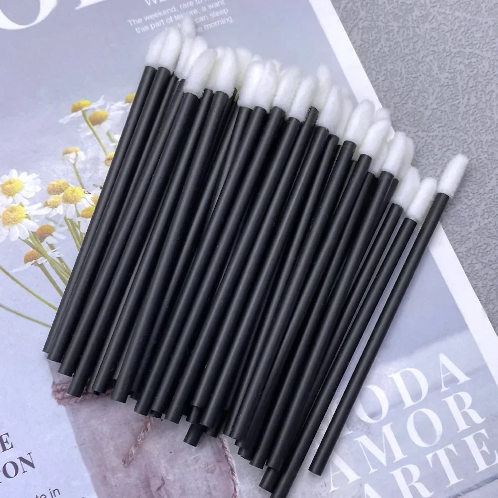 300pcs Lip Brush Eyelash Wands Applicators Disposable Lip Brush Lipstick Brush Lip Gloss Applicator Wands Makeup Beauty Tool