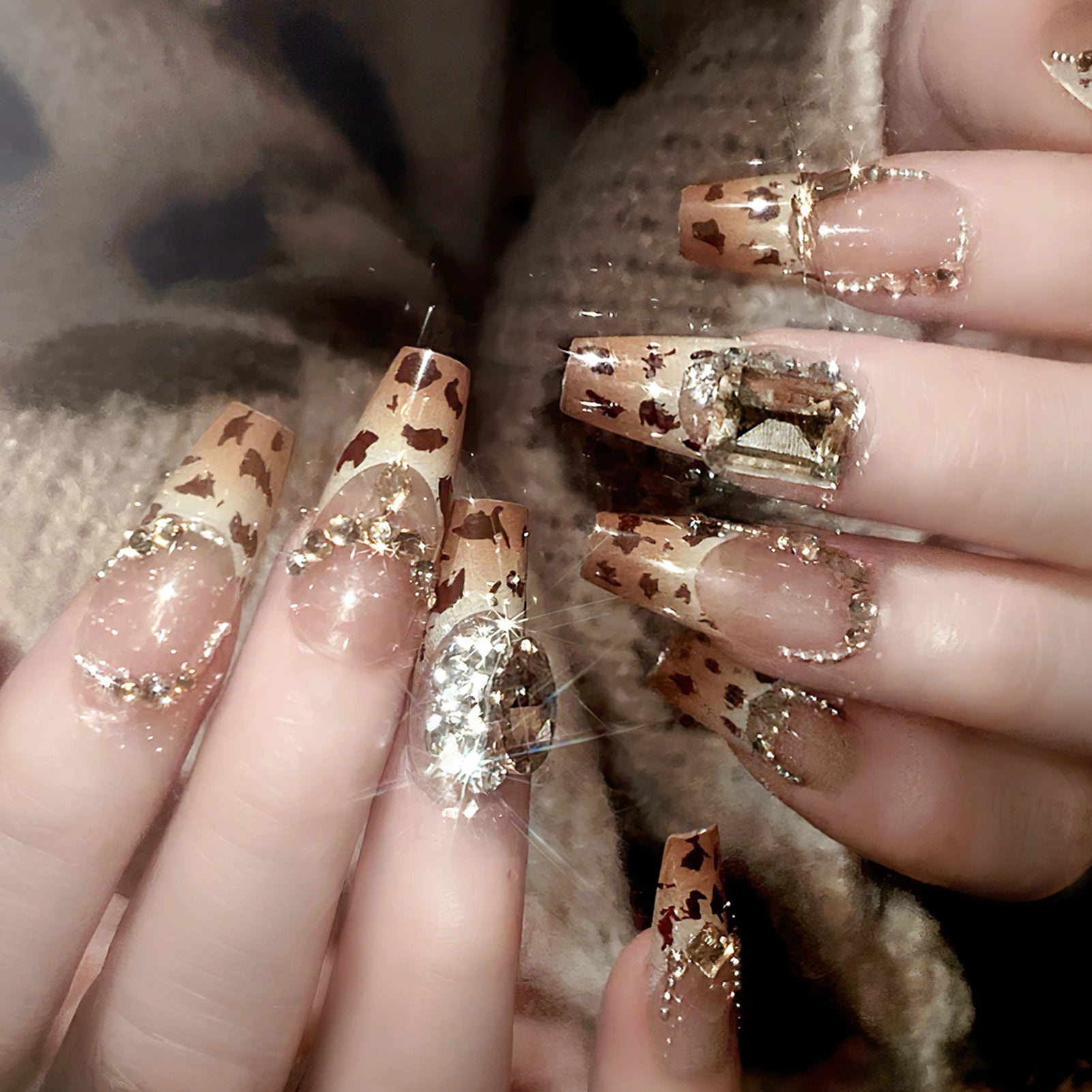 24pcs New Year Heavy Metal Press on Nails Chinese Bride Wedding Fake Nails Full Cover Wearable Shiny Large Crystal False Nails