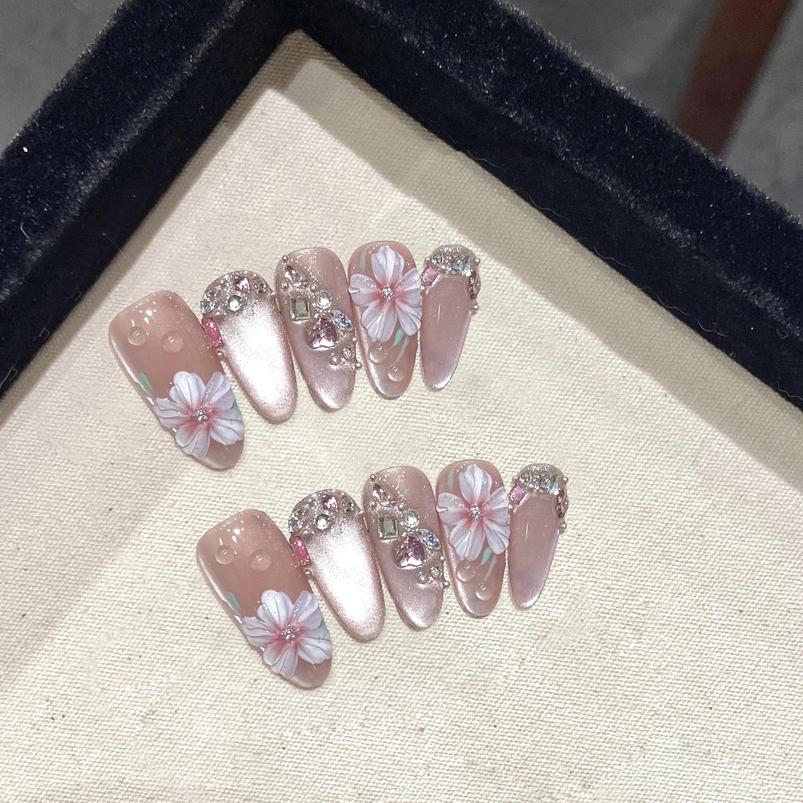 10pcs French Almond Press on Nails Flower False Nails Wearable Stick-on Nails Fake Nail Uñas Postizas Mujer Накладные Ногти 네일팁